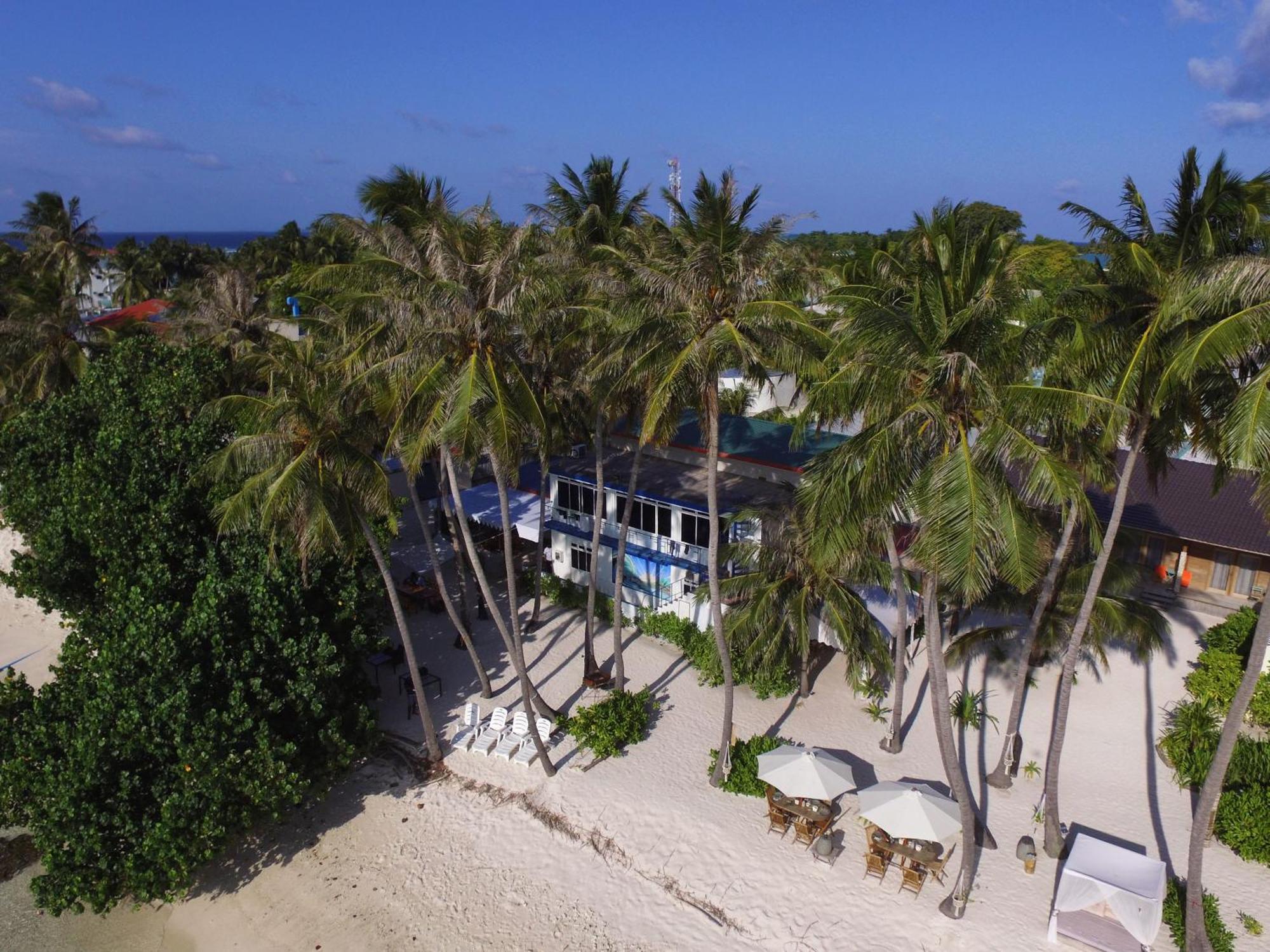 Batuta Maldives Surf View Ξενοδοχείο Thulusdhoo Εξωτερικό φωτογραφία