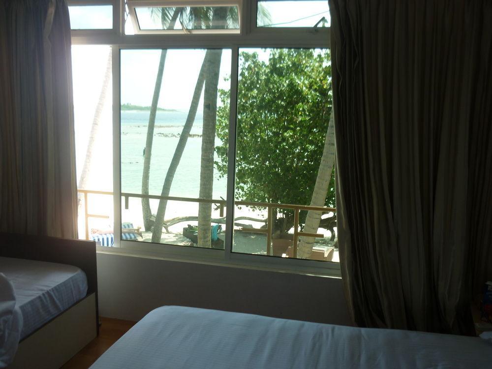 Batuta Maldives Surf View Ξενοδοχείο Thulusdhoo Εξωτερικό φωτογραφία