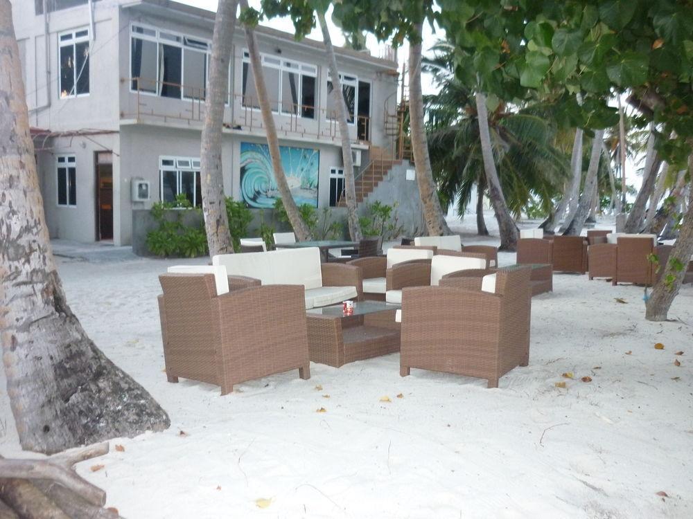 Batuta Maldives Surf View Ξενοδοχείο Thulusdhoo Εξωτερικό φωτογραφία