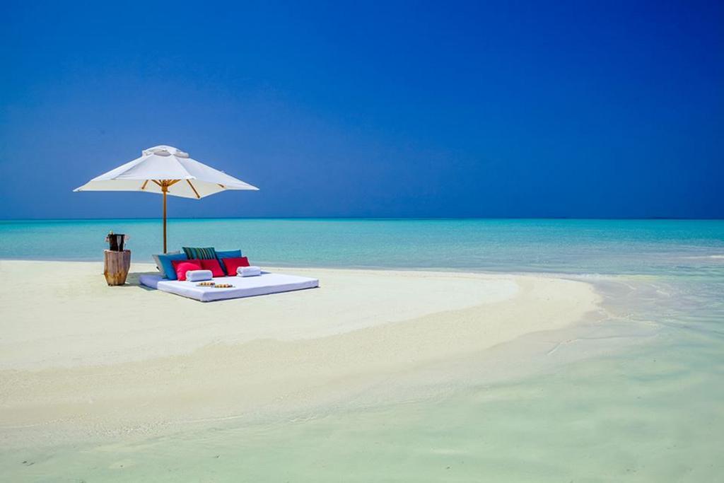 Batuta Maldives Surf View Ξενοδοχείο Thulusdhoo Εξωτερικό φωτογραφία