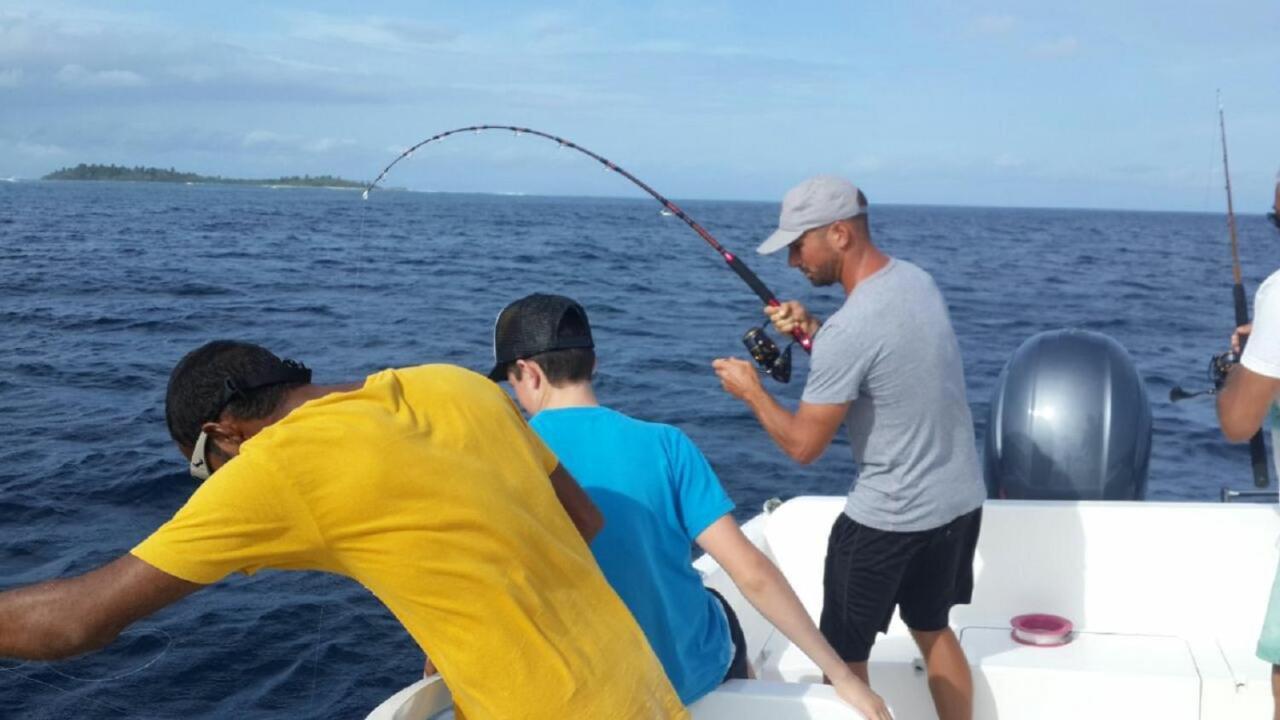 Batuta Maldives Surf View Ξενοδοχείο Thulusdhoo Εξωτερικό φωτογραφία