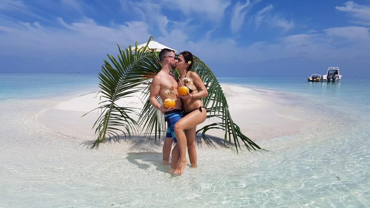 Batuta Maldives Surf View Ξενοδοχείο Thulusdhoo Εξωτερικό φωτογραφία